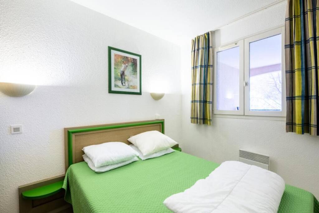 Bel Appartement Vue Sur Piscine 1 Chambre Fermee Et 1 Espace Cabine Saint-Raphael  Bagian luar foto